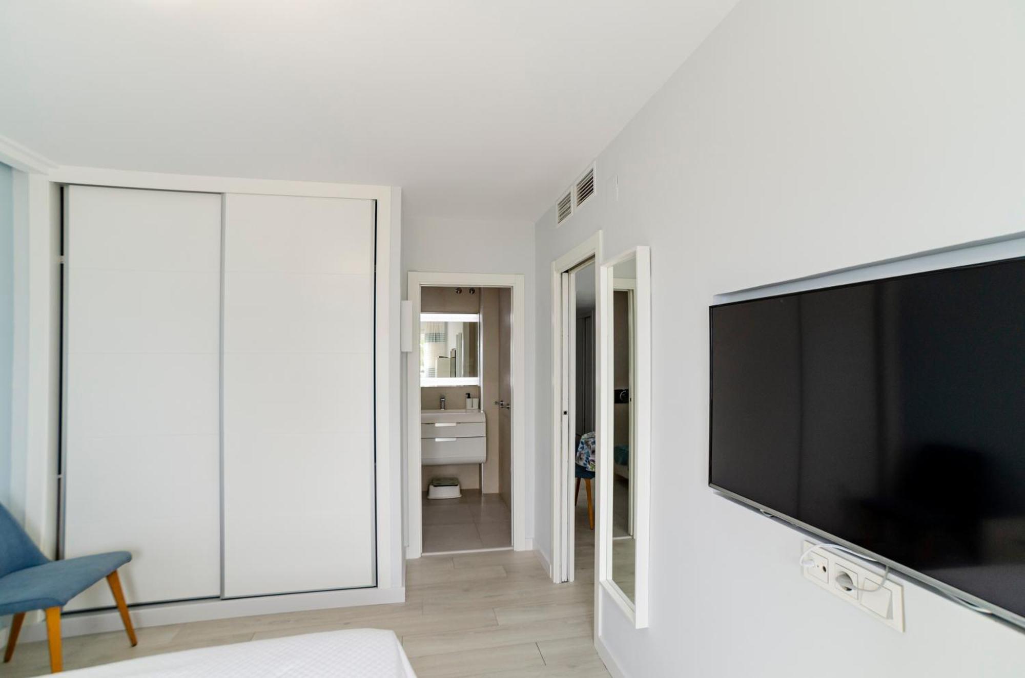 A&C Vistas Al Mar Luxury Apartment Torre Del Mar Luaran gambar