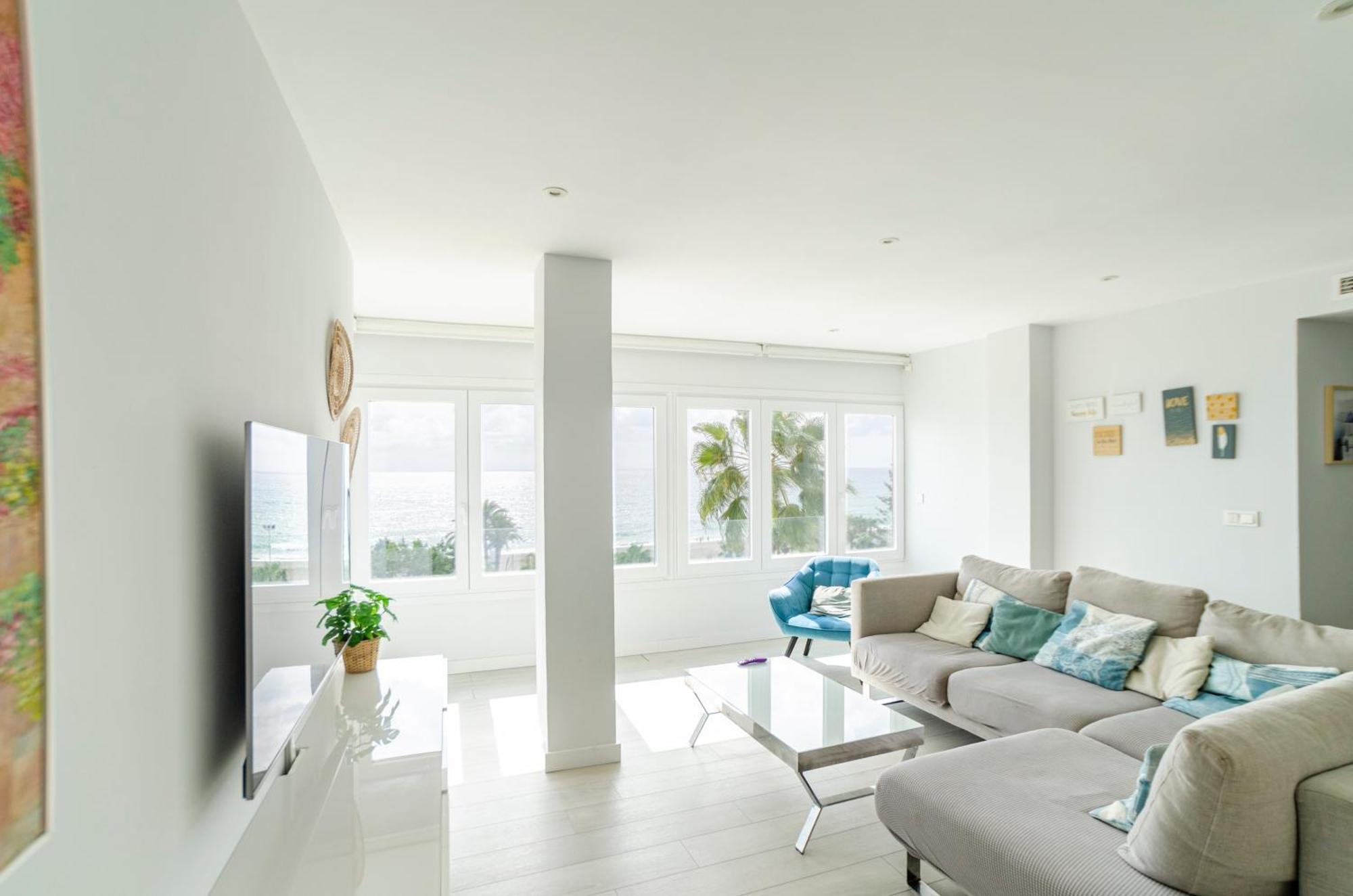 A&C Vistas Al Mar Luxury Apartment Torre Del Mar Luaran gambar