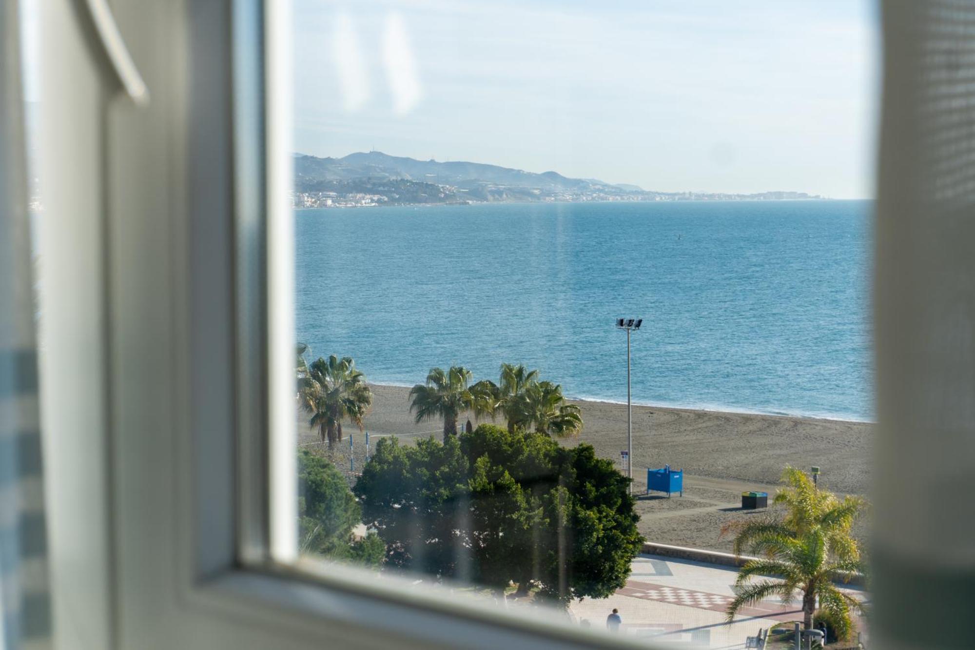 A&C Vistas Al Mar Luxury Apartment Torre Del Mar Luaran gambar